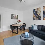 Altstadt - Exklusive 3-Zi-Wohnung Mit 90 Qm Und Grossem Balkon