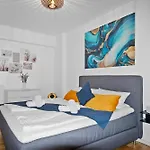 Altstadt - Exklusive 3-Zi-Wohnung Mit 90 Qm Und Grossem Balkon
