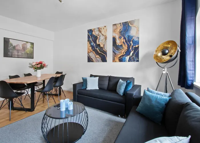 Altstadt - Exklusive 3-Zi-Wohnung Mit 90 Qm Und Grossem Balkon