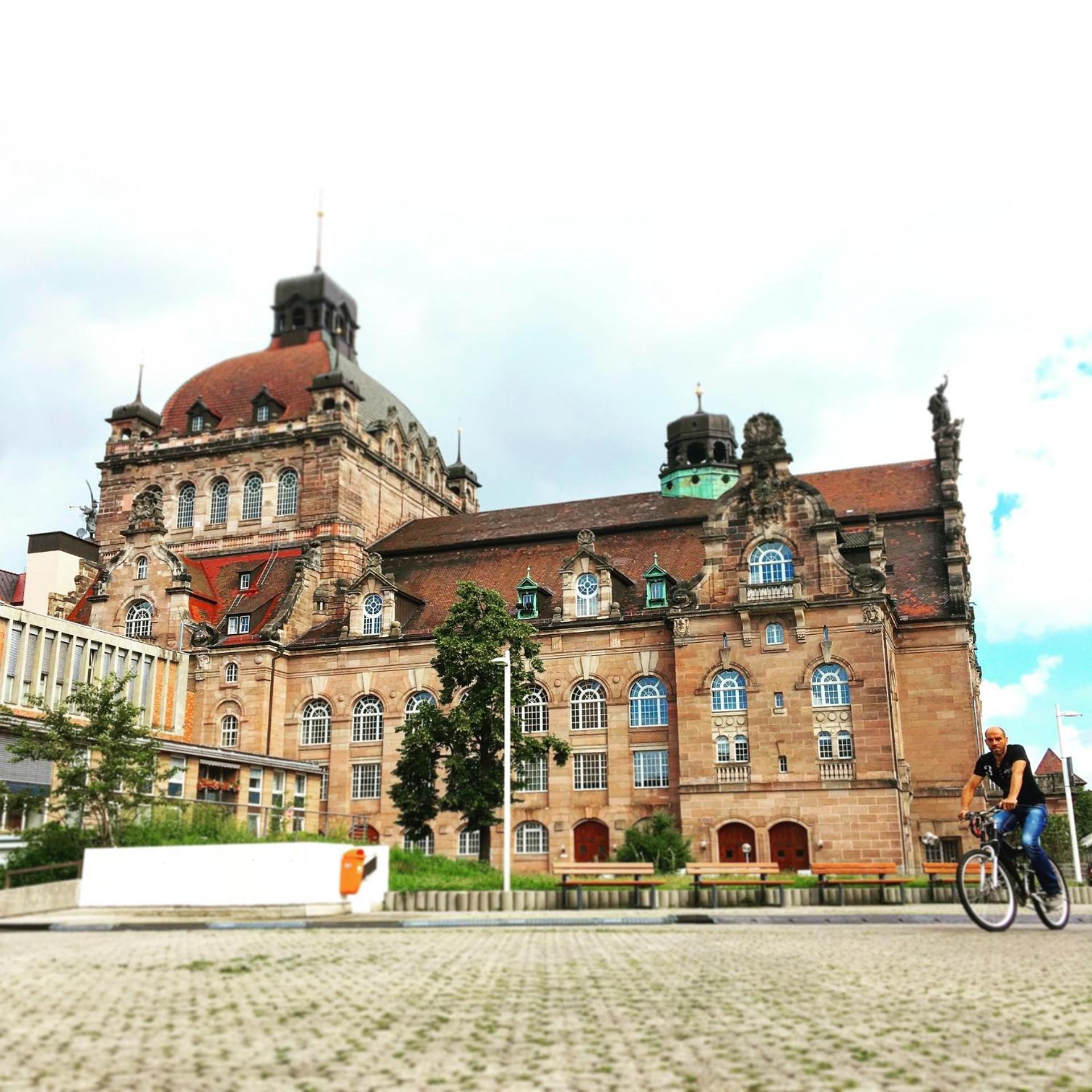 Altstadt - Exklusive 3-zi-wohnung Mit 90 Qm Und Grossem Balkon *