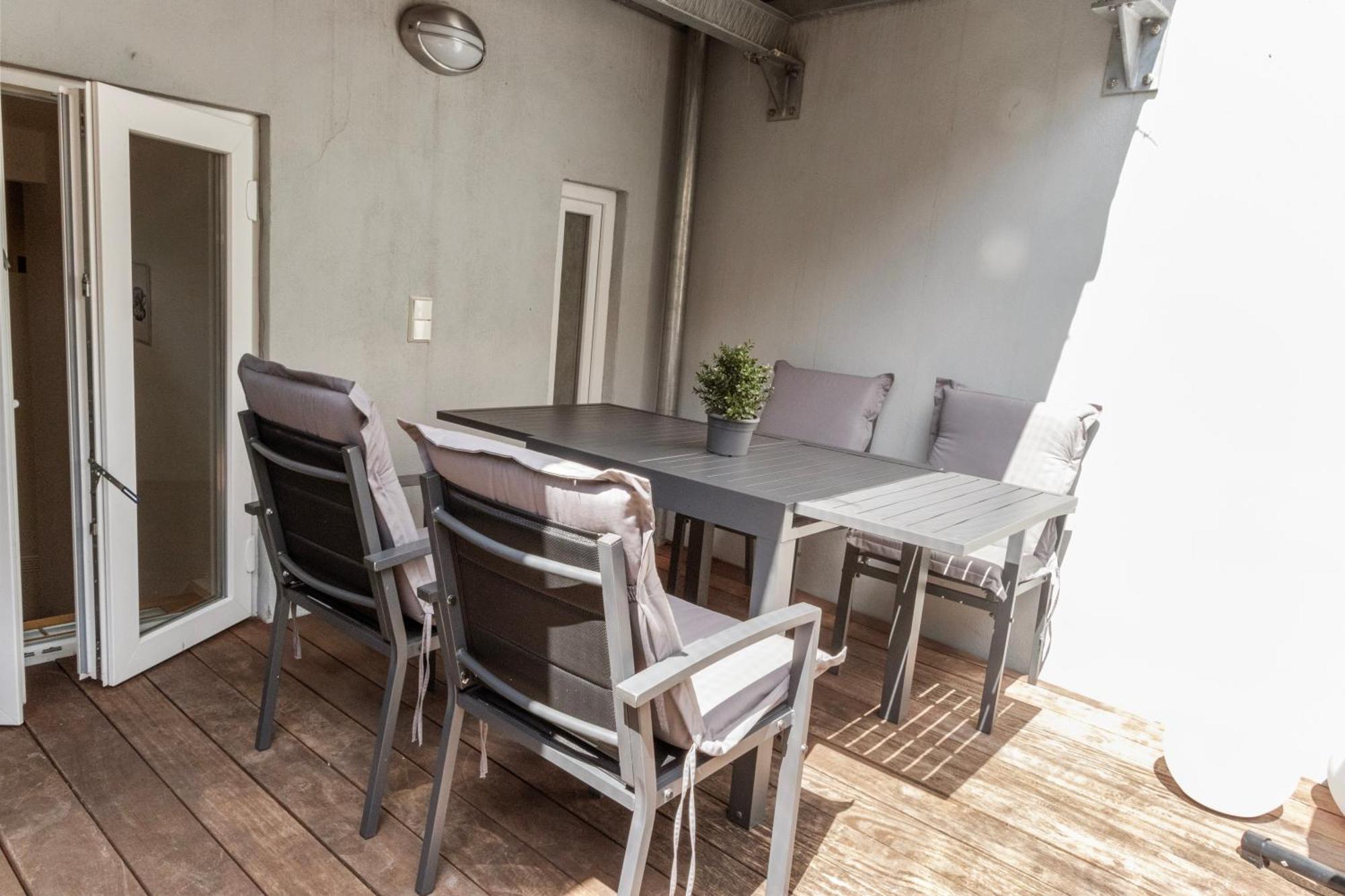 Altstadt - Exklusive 3-zi-wohnung Mit 90 Qm Und Grossem Balkon *