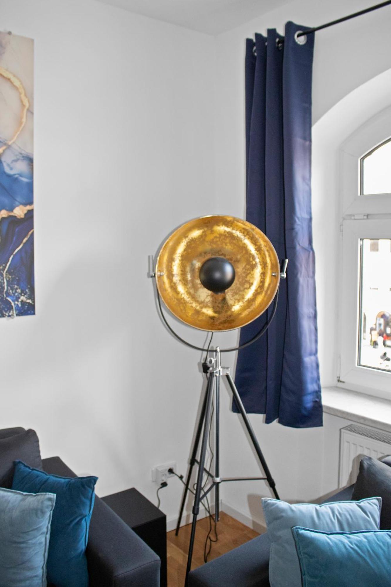 Altstadt - Exklusive 3-zi-wohnung Mit 90 Qm Und Grossem Balkon